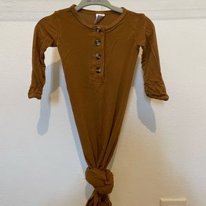 Lou Lou & Co knotted gown NB